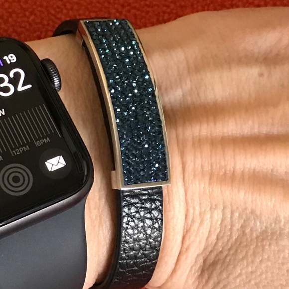 Jewelry - Navy blue crystal and leather bracelet